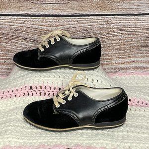 VTG 60s Tiny Worlds Child's Shoes